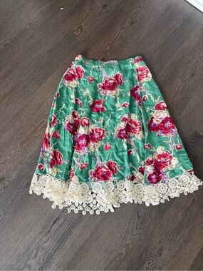 June & Hudson Floral Green Crochet Hem Skirt